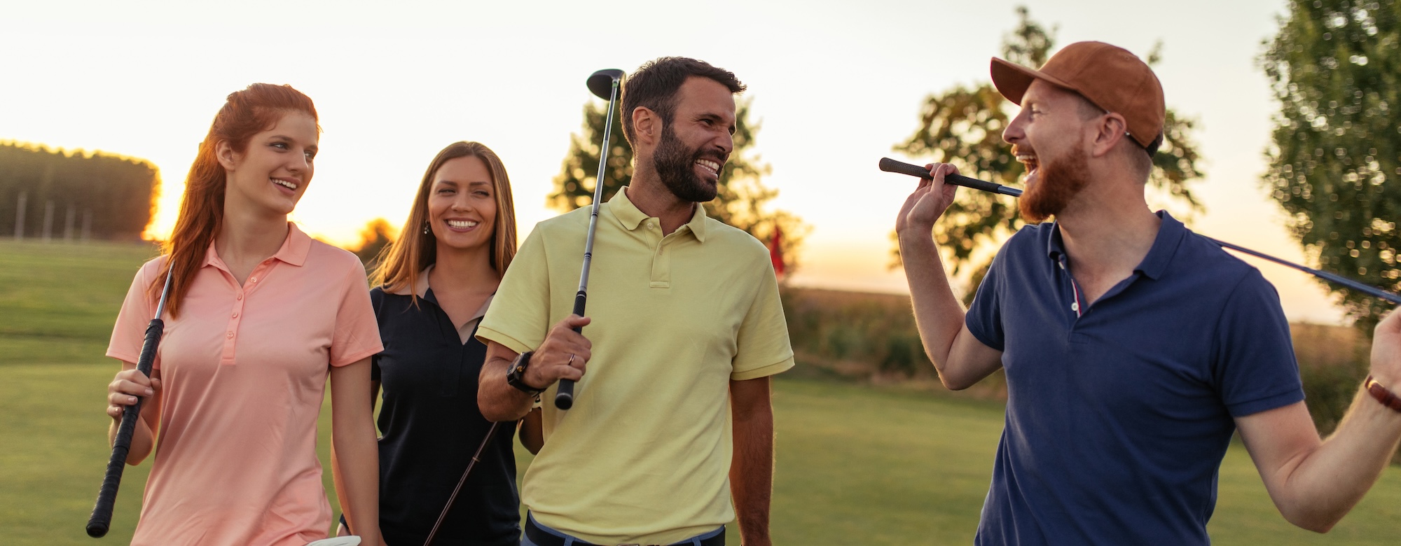 Golfspieler:innen haben eine gute Zeit